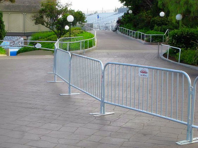 Traffic Crowd Control Barrier